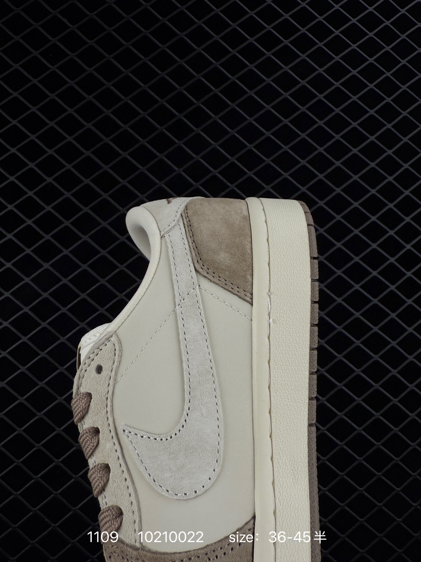 Nike Air Jordan 1 x Travis Scott AJ1